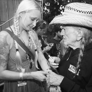 Meet your Posher, Lara